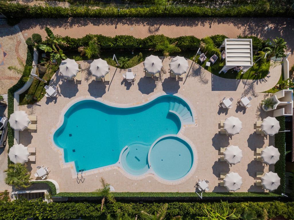 Blu Tropical Resort Zambrone Exterior foto